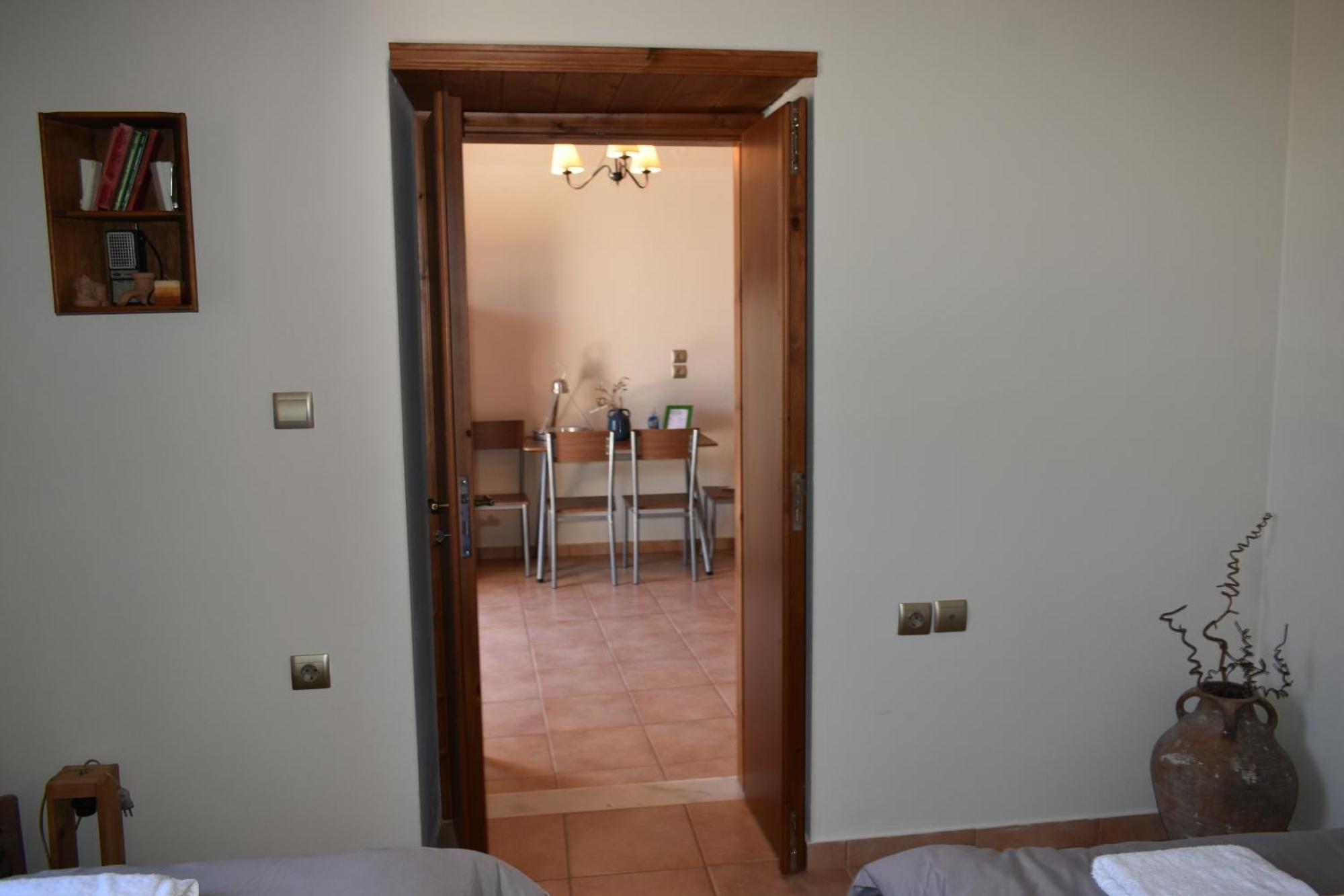 Lithos House Vila