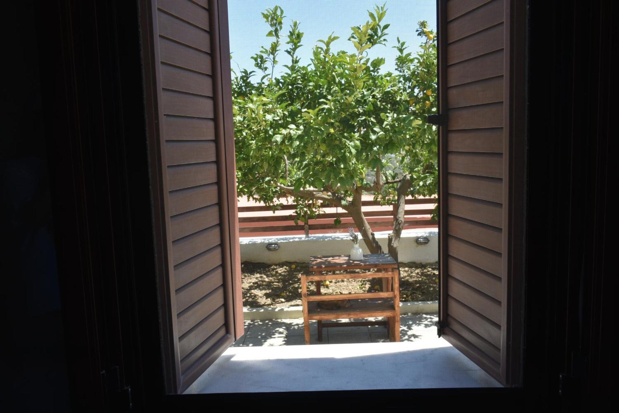 Lithos House Vila *